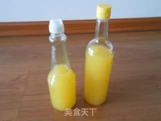 香气迷人的自酿菠萝酒