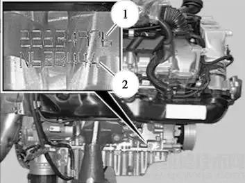 宝马发动机号在哪里  宝马发动机号位置图