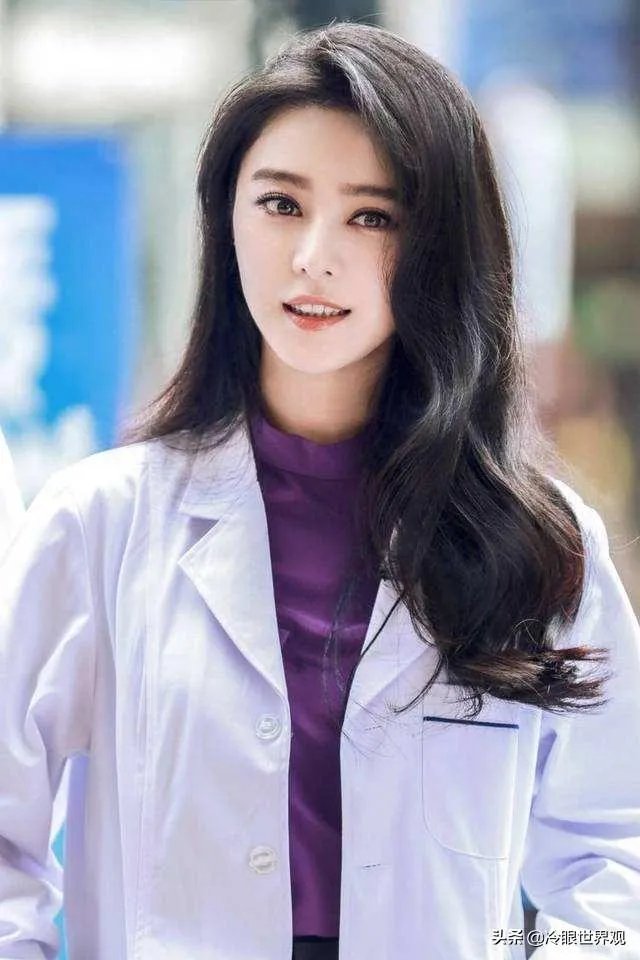 范冰冰谈失恋深夜痛哭，是因为感情太深，还是想获取同情求复出？