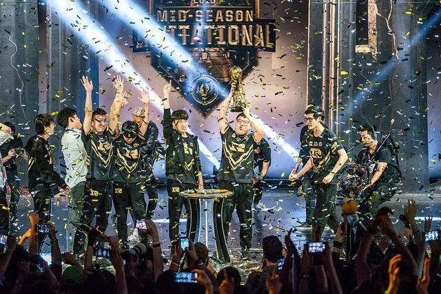 英雄联盟rng夺冠是哪一年？