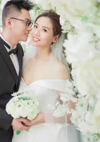 魏秋月婚纱照曝光女排队长即将举行婚礼？