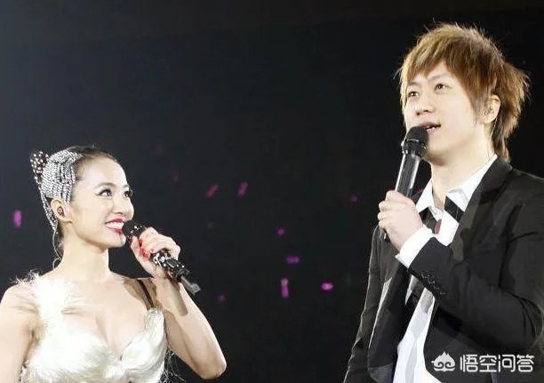 为什么蔡依林会和五月天阿信传绯闻？你觉得他们般配吗？