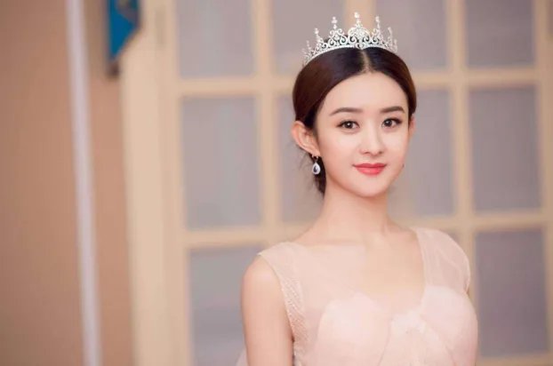 赵丽颖33岁生日，冯绍峰祝福瞬间被淹没，这到底是怎么回事？