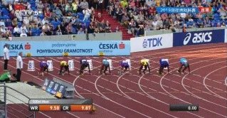 在田联洲际杯百米飞入大战中最后超过苏炳添的是谁？为什么他能在最后10米完成超越？