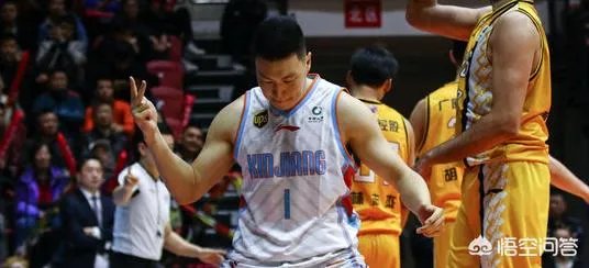 正在看疆辽大战，辽宁球迷为啥嘘李根呢？