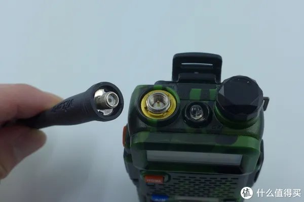 百元价位民用经典—宝峰 UV-5R 对讲机开箱