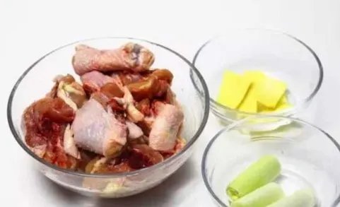 红烧鸡块怎么烧好吃又嫩呢？