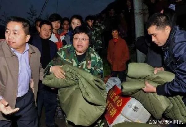 韩红为武汉募捐1.43亿元，倾家荡产的背后，揭露了什么？