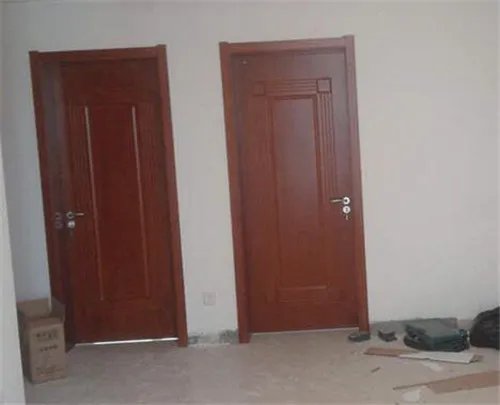 房门用什么材料做的