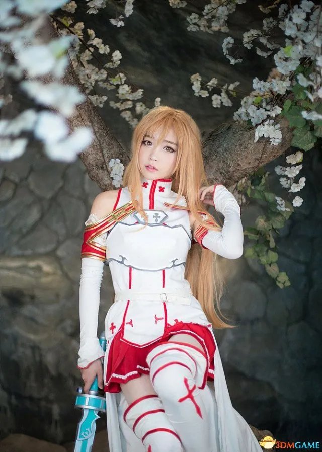 螺旋猫萌神Tomia最新Cos 颜值高穿白丝制服好诱人
