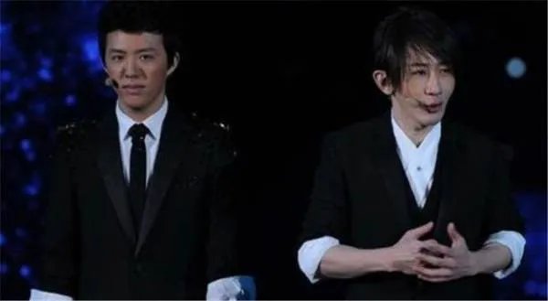 2013年王力宏冲到春晚后台，怒甩刘谦耳光，当年到底发生了什么？