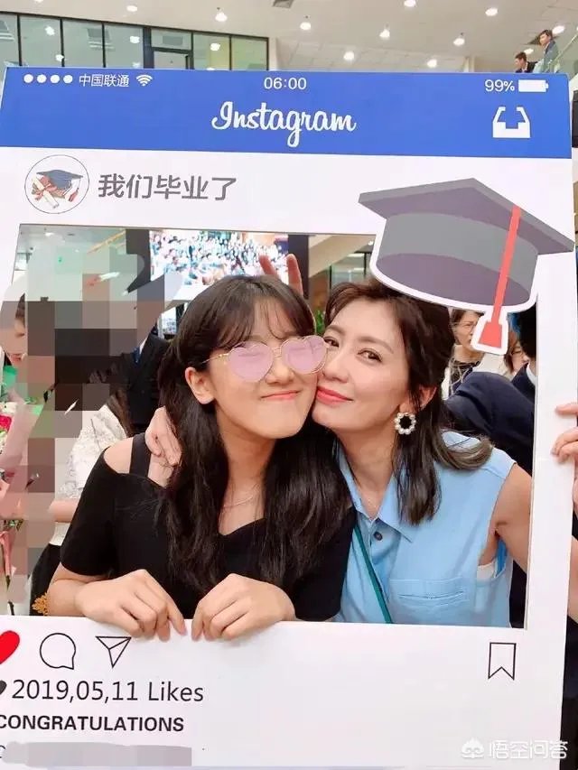 贾静雯与前夫再次同框，还发微博晒图，不知修杰楷此刻心情如何？