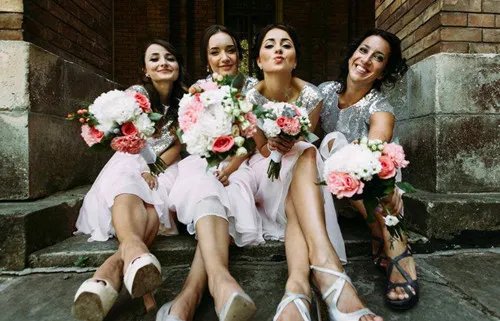 结了婚的人能当伴娘吗 结婚请不到伴娘怎么办