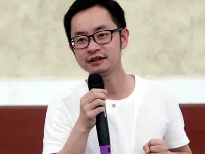 《中国诗词大会》历届冠军都有谁?