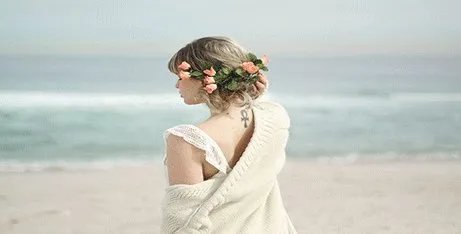 PS里R4赛车游戏中的音乐叫什么名字？