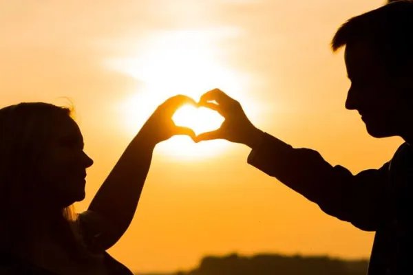 郎朗称不敢再让老婆拿行李：面对身边大男子注意的男人应该怎么办？