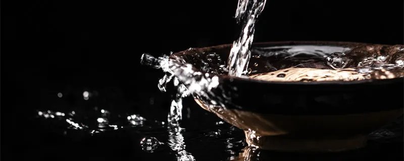 坐火车可以带白酒吗 坐火车可以带白酒吗求解