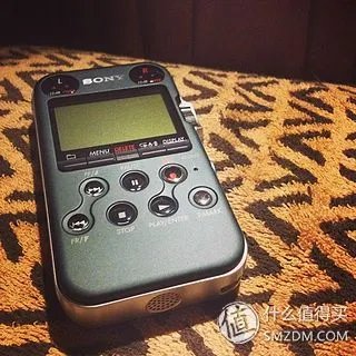 将复古进行到底 ：SONY M10 & 原创手缝皮套