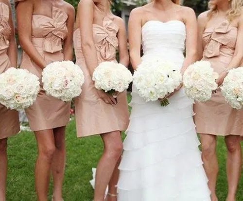 新婚堵门问题大全2017  伴娘堵门第一句说什么