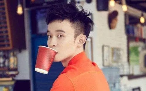 孙怡董子健怎么认识，董子健怎么看上孙怡的？