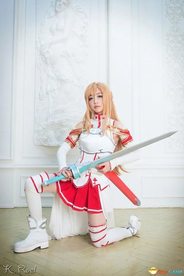 螺旋猫萌神Tomia最新Cos 颜值高穿白丝制服好诱人