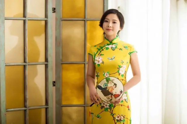 谢佳的介绍及代表作是什么？