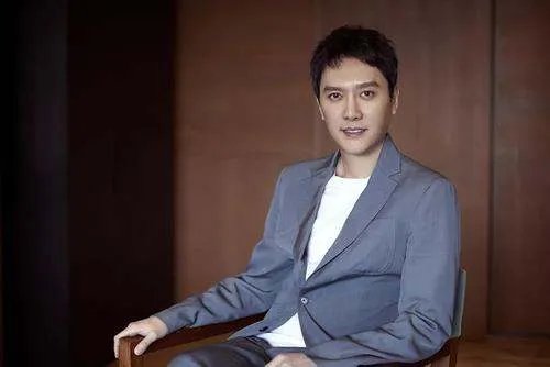 冯绍峰家境如何？