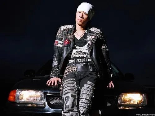 如何看待超萌星二代Jasper就读国际学校，学费一年约人民币13万？