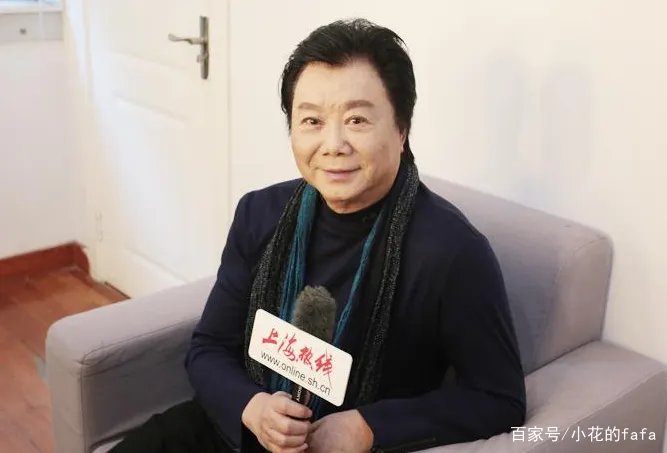 原来是相声演员后来做主持人