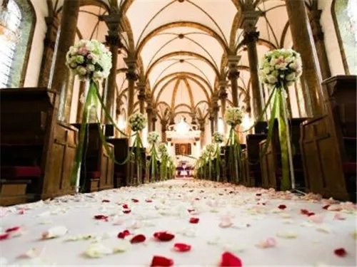 广州教堂婚礼可以去哪举办 教堂婚礼预定注意事项