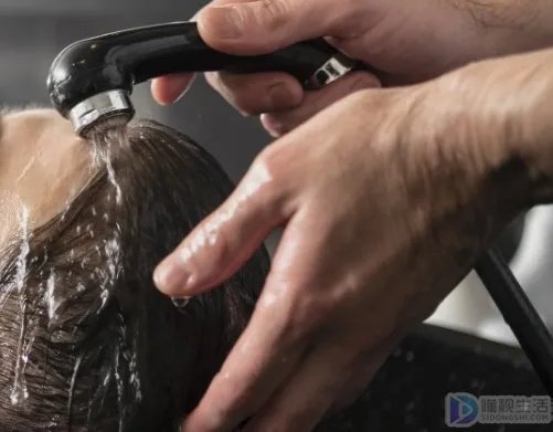 泡沫发胶怎么用