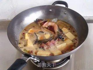 鲶鱼炖豆腐
