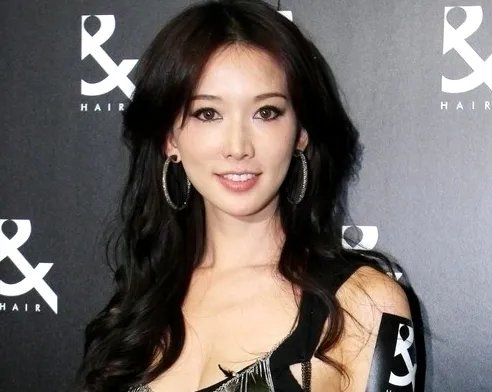 【图】林志玲走光被偷拍 下体若隐若现好香艳