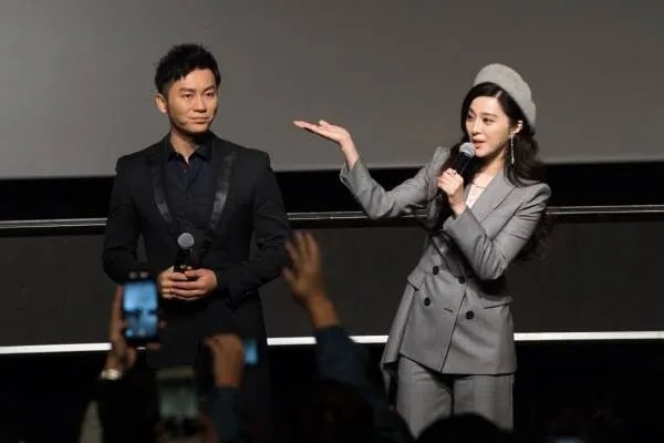 劲爆！李晨刚分手就有新恋情曝光，究竟是怎么回事？