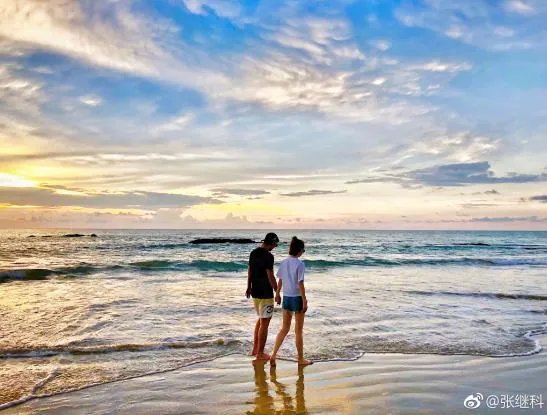 张继科公布恋情：晒与景甜手拉手甜蜜照（图）