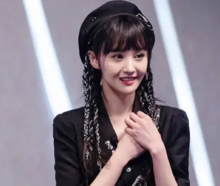 郑爽八卦金晨邓伦一事上了热搜?，郑爽为这个节目带来了多少热度？