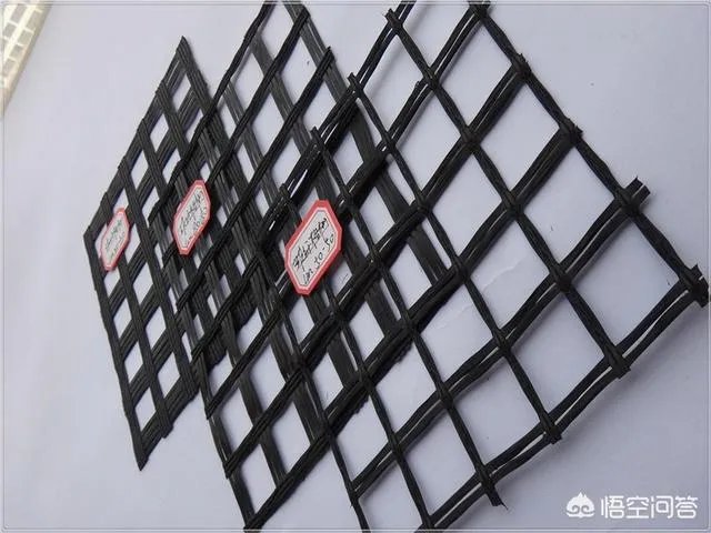 如何在路面铺设玻璃纤维土工格栅？