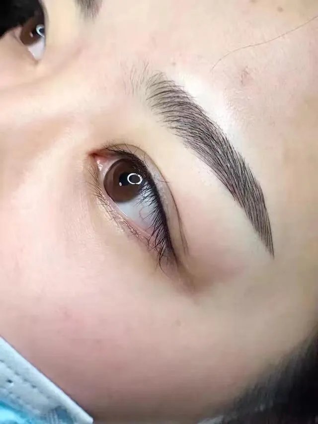 十个纹眉九个后悔图片