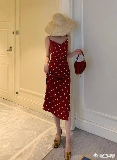 复古的波点裙怎么搭配才好看？