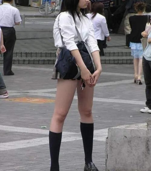 【慎入】世界上最短的裙子,日本女高中生校裙短到极限