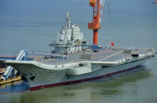 中国第二艘国产航母会直接上电磁弹射器吗？