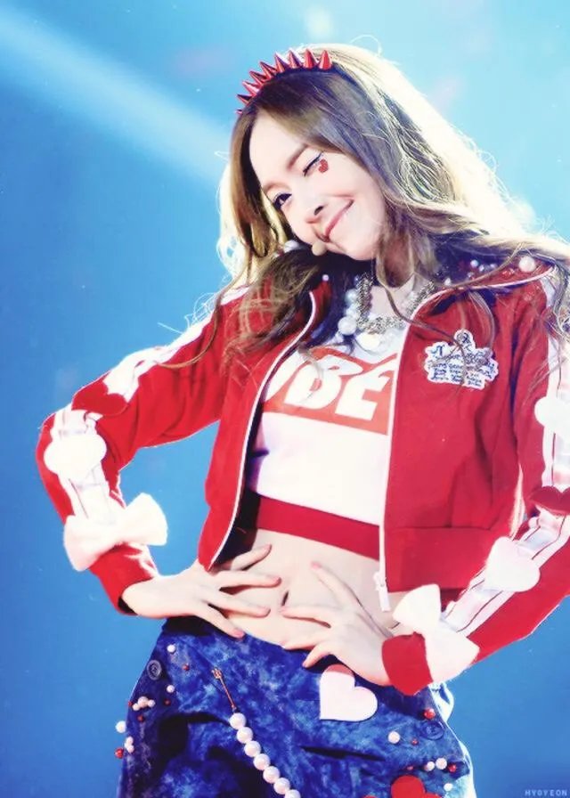 韩国女团中个别成员红了别的成员会排挤她吗?