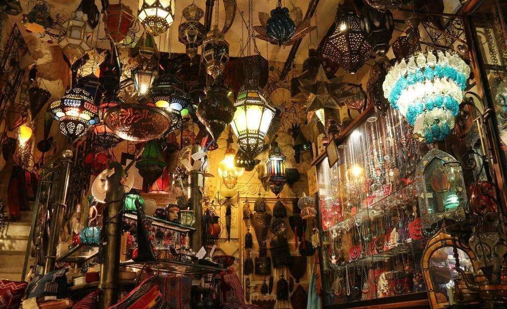 加盟灯饰要多少钱 投资一家灯饰店需要哪些费用