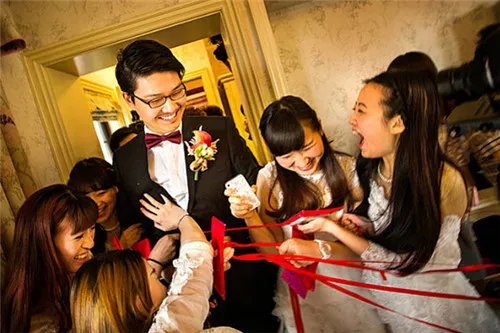 迎亲堵门游戏有哪些 女方堵门问题大全