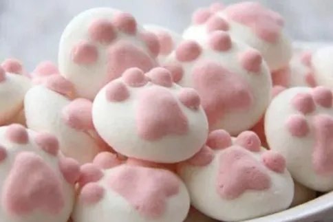 杭州一孩子向火锅加棉花糖迎接爷爷，他为何选择加棉花糖？