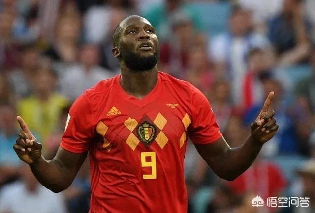 身高相差悬殊，为什么有球迷感觉阿奎罗的头球反而强于卢卡库？