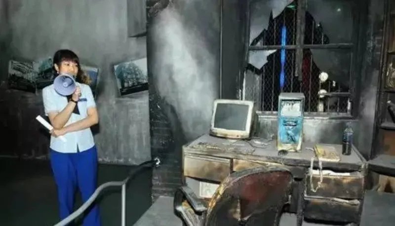 你网吧开黑没来的队友，可能都在洗浴中心敲背