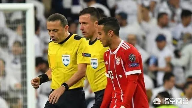 再次被皇马淘汰无缘欧冠决赛，拜仁的问题出在哪里？