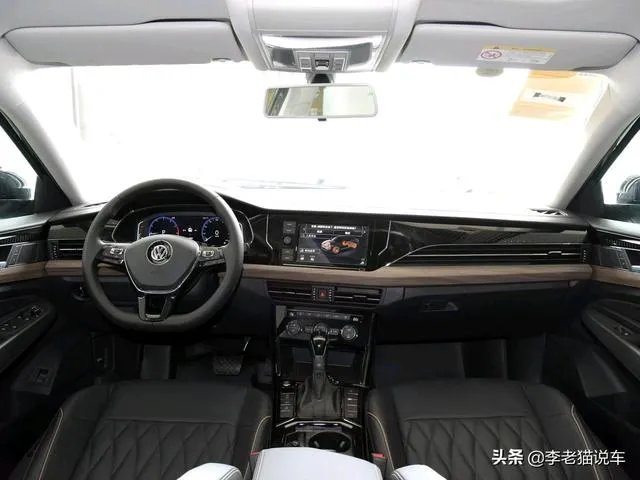 2019款380帕萨特轿车最高时速是多少公里？怎么样？