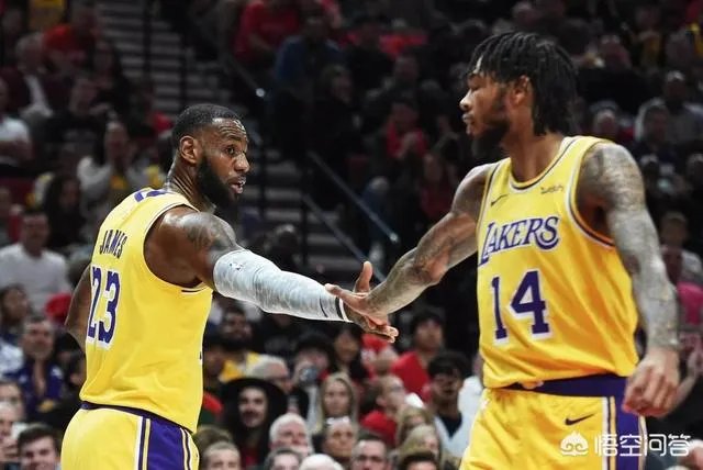 英格拉姆在对阵雄鹿的比赛中20投13中，轰下31分，英格拉姆是否已经开始兑现天赋？